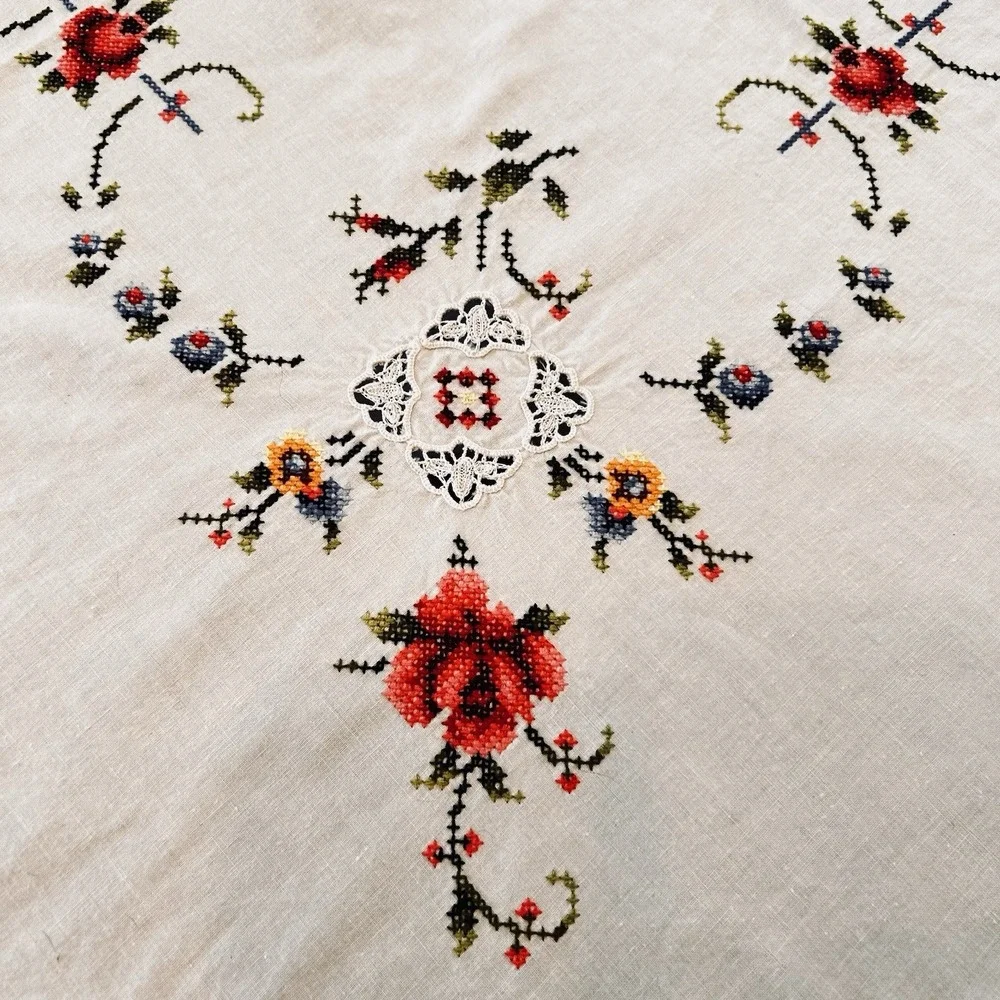 Vintage Hand Embroidered Linen Cross Stitch Tablecloth 7 Napkins Floral 63 x 63